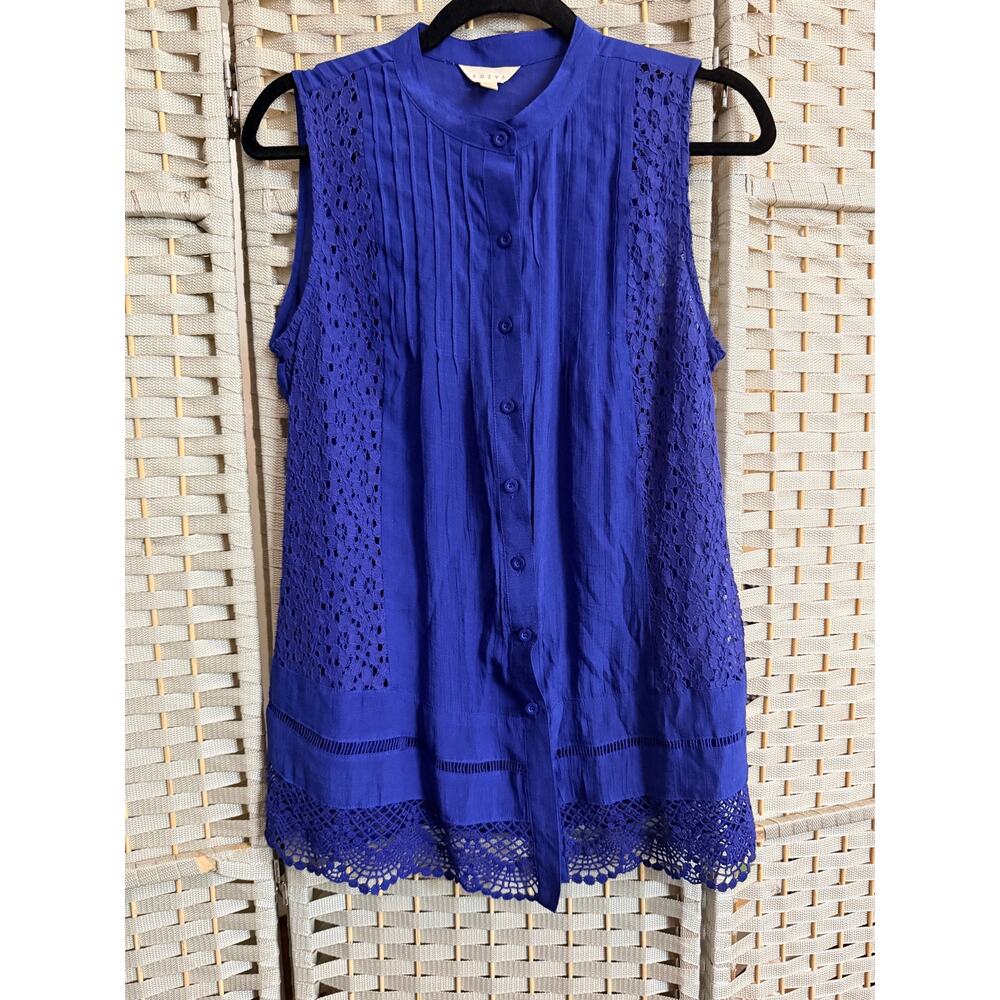 Adiva Summer Sleeveless Blouse Medium Blue Button Front Crochet Trim Details